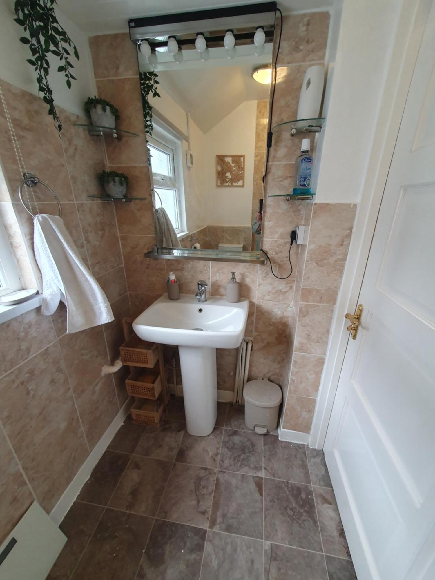 Private Luxury Double Room In Cardiff Zewnętrze zdjęcie